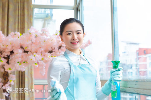 家政保洁服务的专业形象塑造与行业价值