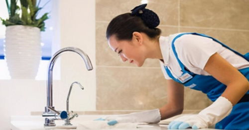 家政公司如何通过社区合作实现年收入超百万